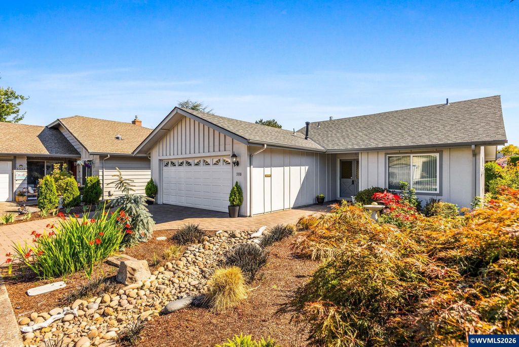 3318 Oakcrest Dr NW, Salem, OR 97304