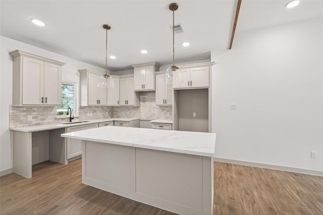 25136 Armagh Road, Hempstead, TX 77445