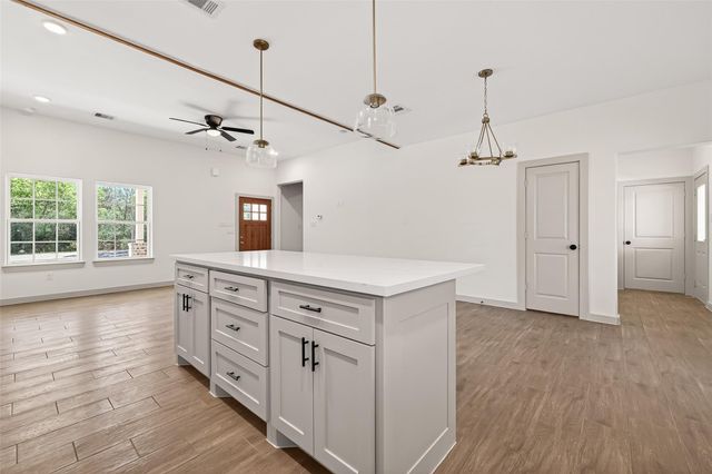 25136 Armagh Road, Hempstead, TX 77445