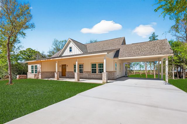 25136 Armagh Road, Hempstead, TX 77445