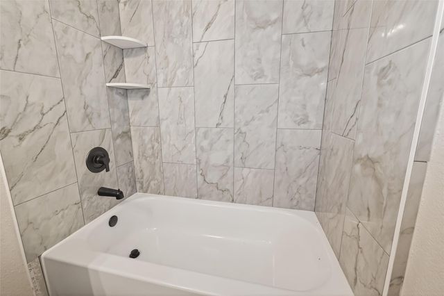 25136 Armagh Road, Hempstead, TX 77445