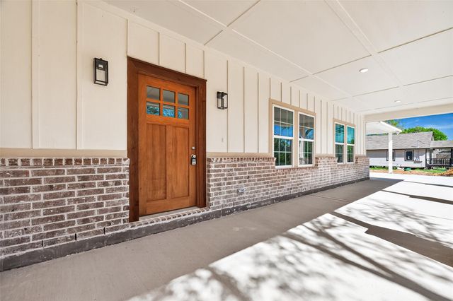 25136 Armagh Road, Hempstead, TX 77445