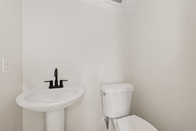 25136 Armagh Road, Hempstead, TX 77445