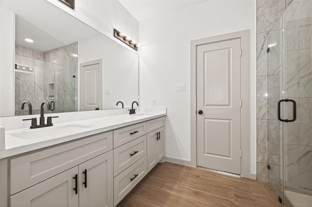 25136 Armagh Road, Hempstead, TX 77445