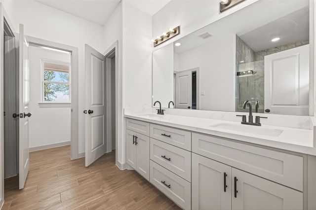 25136 Armagh Road, Hempstead, TX 77445