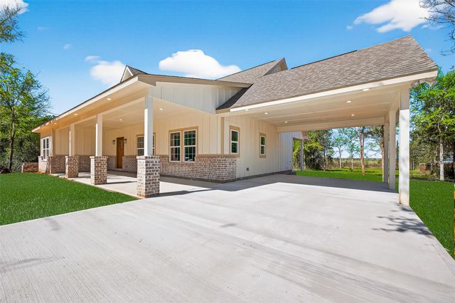 25136 Armagh Road, Hempstead, TX 77445