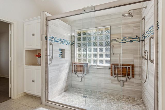 719 Country Meadows Drive, Pearland, TX 77584