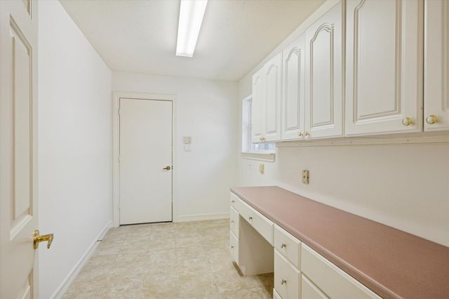 719 Country Meadows Drive, Pearland, TX 77584