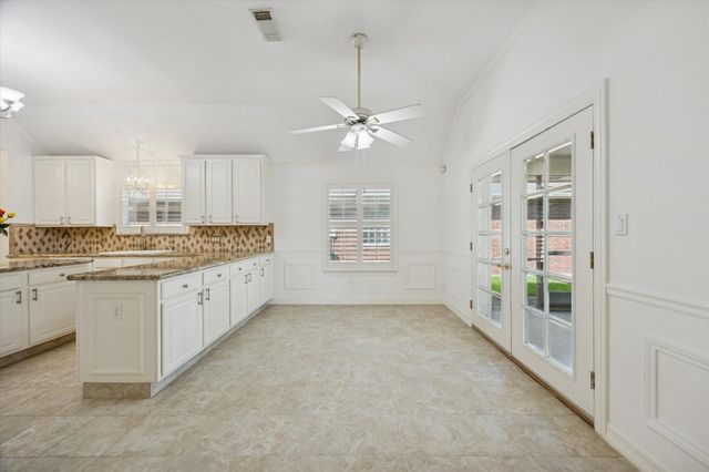 719 Country Meadows Drive, Pearland, TX 77584