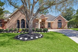 719 Country Meadows Drive, Pearland, TX 77584