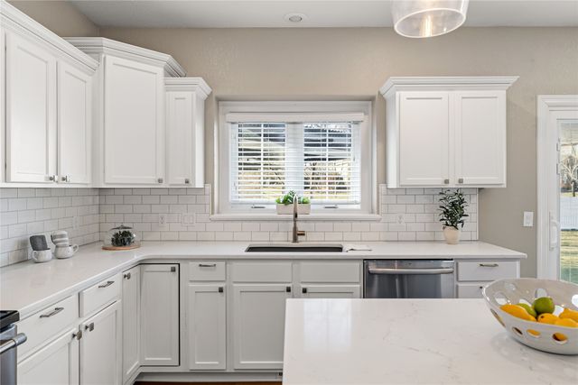 2710 NE Innsbruck Drive, Ankeny, IA 50021