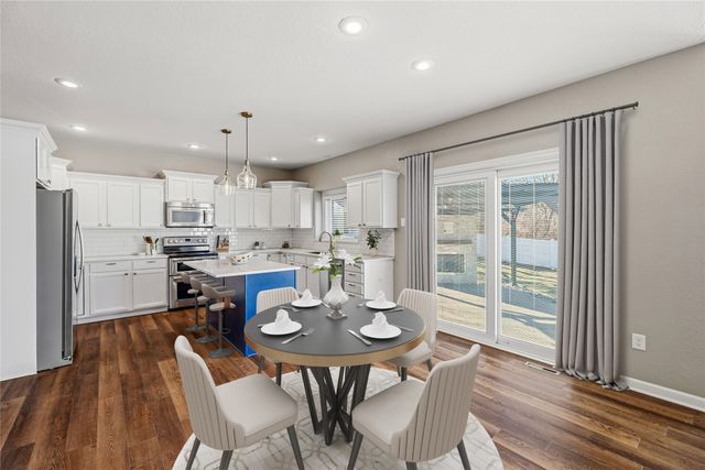 2710 NE Innsbruck Drive, Ankeny, IA 50021