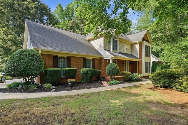 4498 Balmoral Road NW, Kennesaw, GA 30144