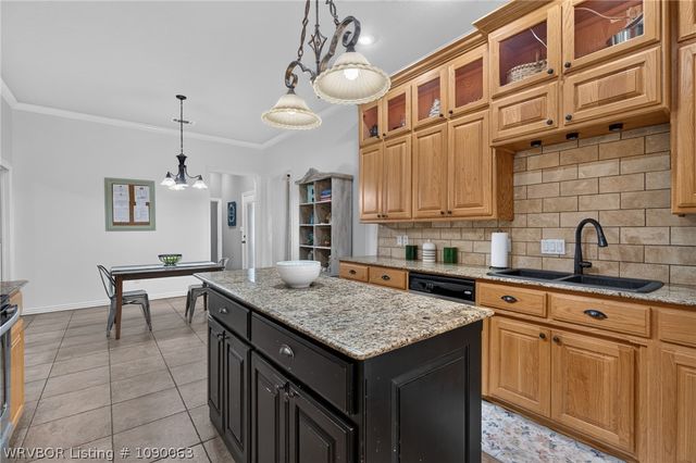 611 Deerwood Drive, Greenwood, AR 72936