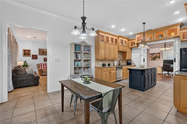 611 Deerwood Drive, Greenwood, AR 72936