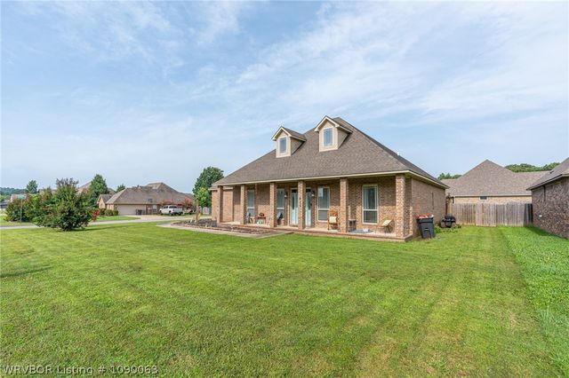 611 Deerwood Drive, Greenwood, AR 72936