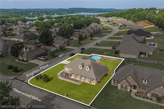 611 Deerwood Drive, Greenwood, AR 72936