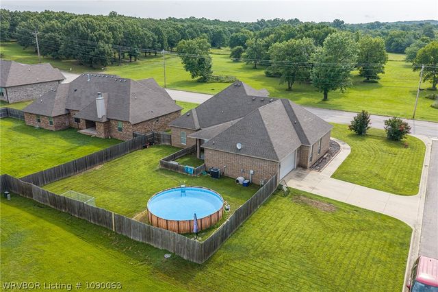 611 Deerwood Drive, Greenwood, AR 72936