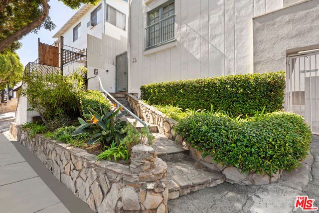 2621 Centinela Avenue 17, Santa Monica, CA 90405