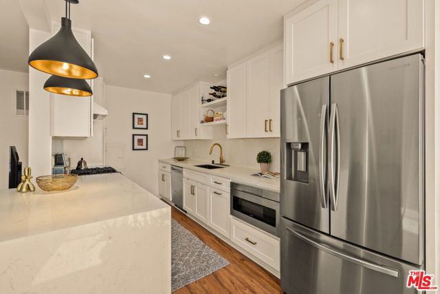 2621 Centinela Avenue 17, Santa Monica, CA 90405
