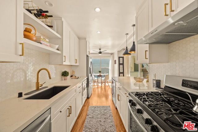 2621 Centinela Avenue 17, Santa Monica, CA 90405