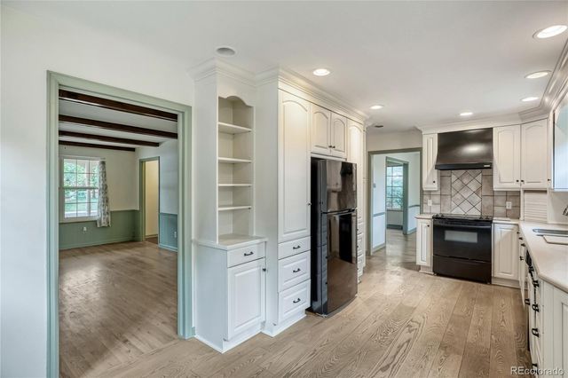 3320 S Locust Street, Denver, CO 80222