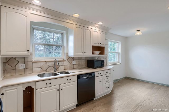 3320 S Locust Street, Denver, CO 80222