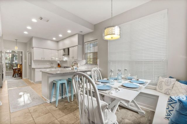 186 W Amberglow Circle, The Woodlands, TX 77381