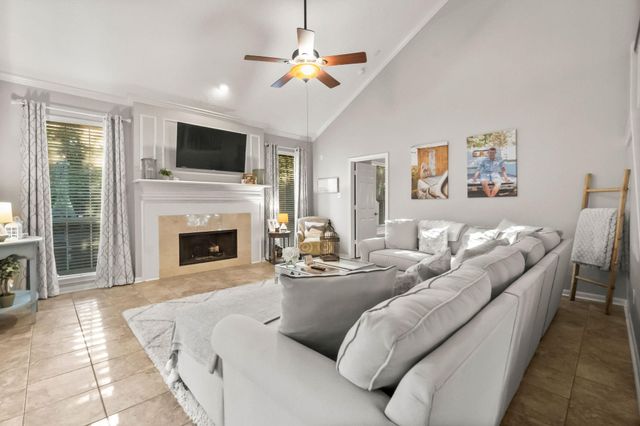 186 W Amberglow Circle, The Woodlands, TX 77381