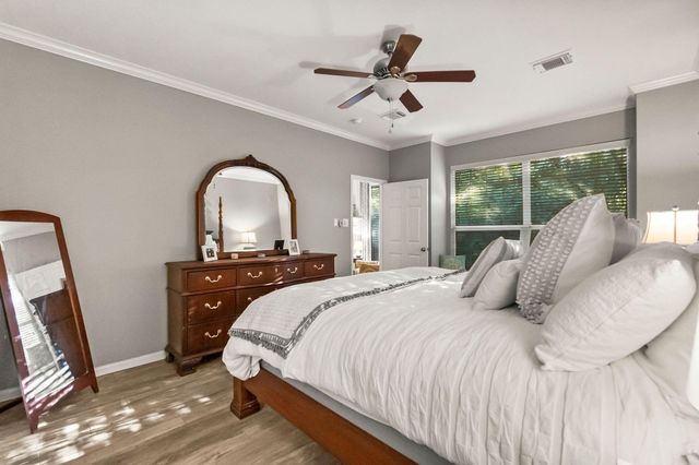 186 W Amberglow Circle, The Woodlands, TX 77381