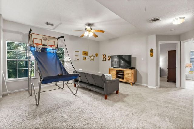 186 W Amberglow Circle, The Woodlands, TX 77381