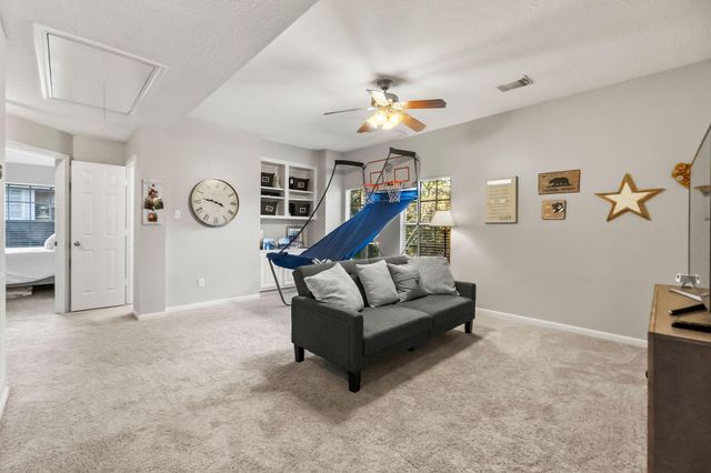 186 W Amberglow Circle, The Woodlands, TX 77381