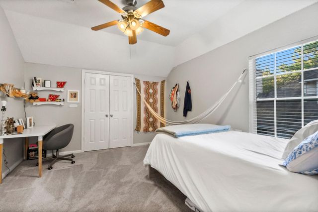 186 W Amberglow Circle, The Woodlands, TX 77381