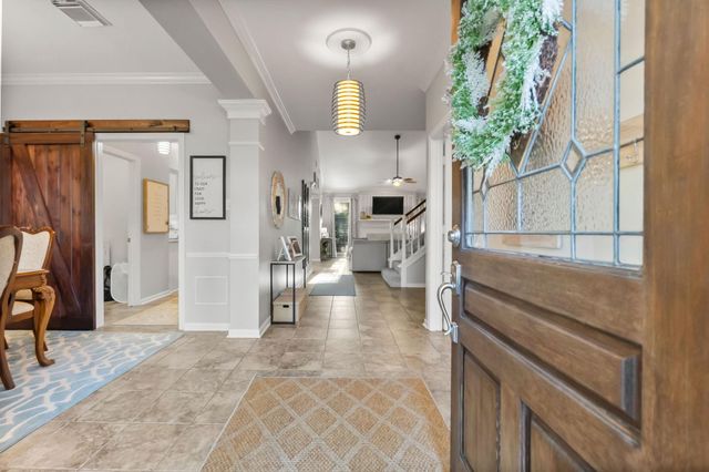 186 W Amberglow Circle, The Woodlands, TX 77381