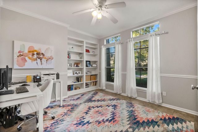 186 W Amberglow Circle, The Woodlands, TX 77381