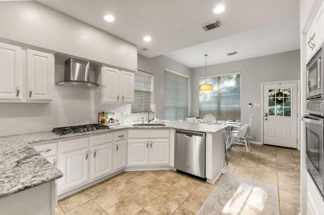 186 W Amberglow Circle, The Woodlands, TX 77381
