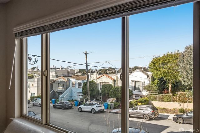 422 45th Avenue 422, San Francisco, CA 94121