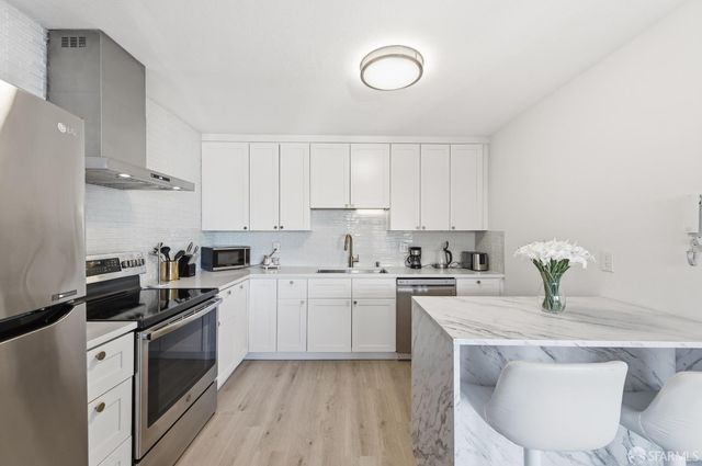 422 45th Avenue 422, San Francisco, CA 94121