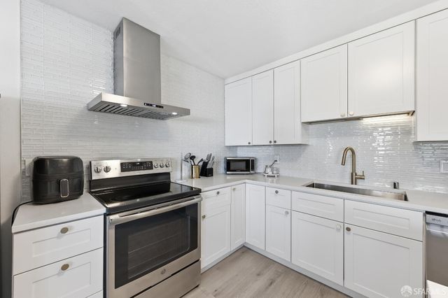 422 45th Avenue 422, San Francisco, CA 94121