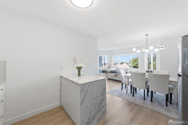 422 45th Avenue 422, San Francisco, CA 94121