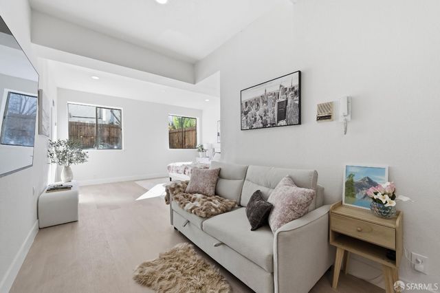 422 45th Avenue 422, San Francisco, CA 94121