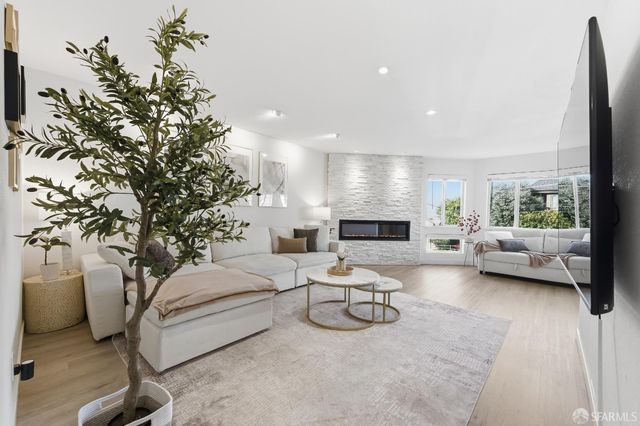 422 45th Avenue 422, San Francisco, CA 94121