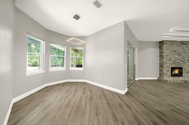 4040 GRAND AVENUE, Deland, FL 32720