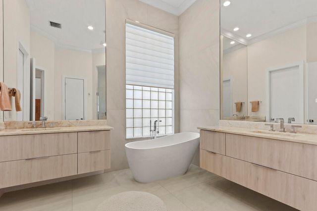 408 Vía Placita, Palm Beach Gardens, FL 33418