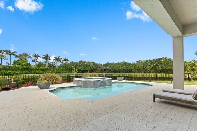 408 Vía Placita, Palm Beach Gardens, FL 33418