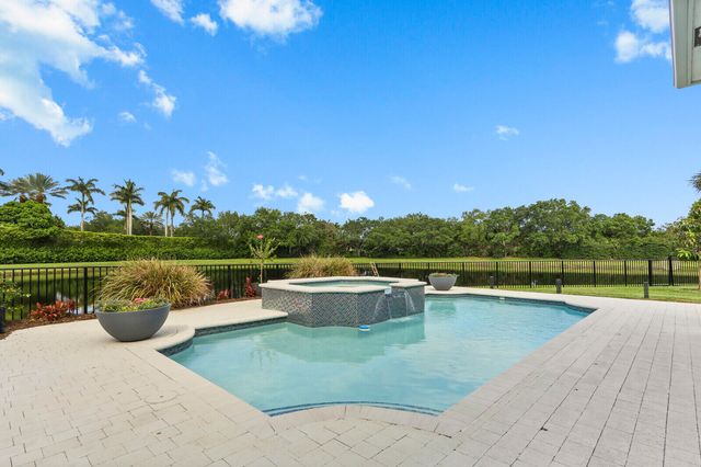 408 Vía Placita, Palm Beach Gardens, FL 33418