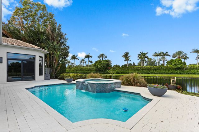 408 Vía Placita, Palm Beach Gardens, FL 33418