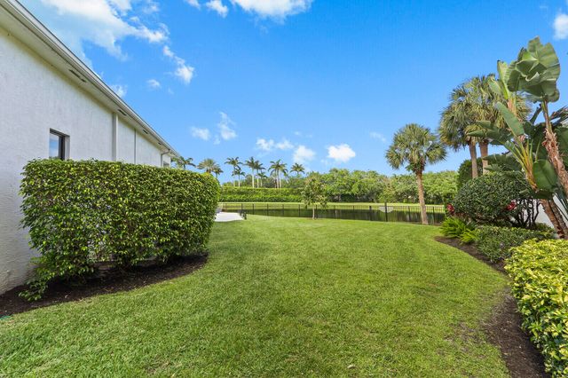 408 Vía Placita, Palm Beach Gardens, FL 33418