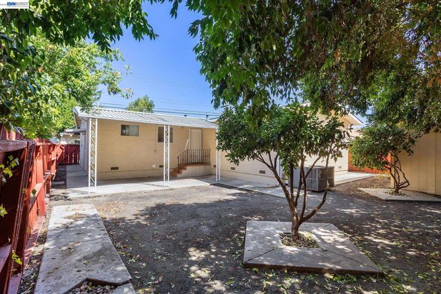 855 Olivina Avenue, Livermore, CA 94551