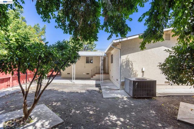 855 Olivina Avenue, Livermore, CA 94551